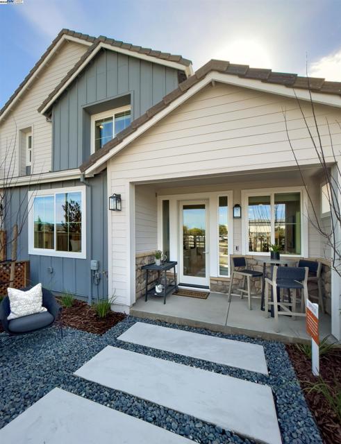 119 Compass Drive, Napa CA: https://media.crmls.org/mediaz/2a01fde0-5028-439f-8b6c-9e6ea0d3b936.jpg