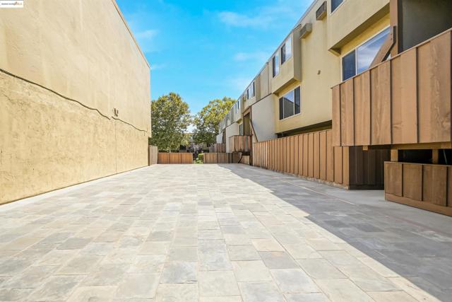 410 Auburn Way, San Jose CA: https://media.crmls.org/mediaz/2a023505-8b69-4919-a9e3-a0f86f8e871f.jpg