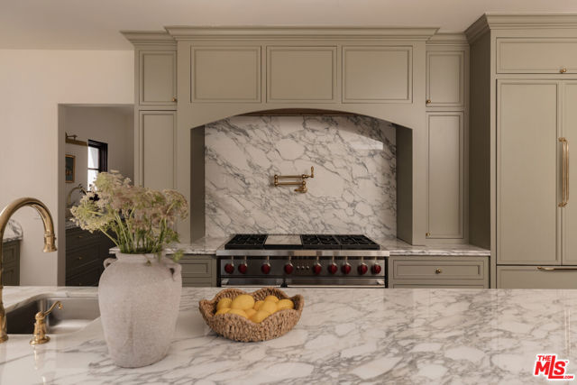 1641 N Ogden Drive, Los Angeles CA: https://media.crmls.org/mediaz/2a037871-d584-4178-89bb-5e25dab09f73.jpg