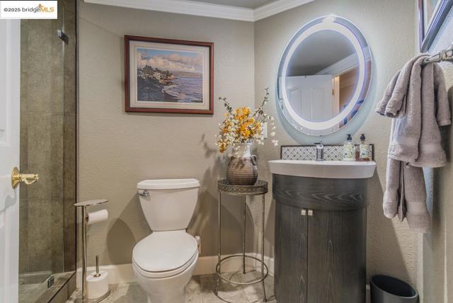2438 Pinehurst Ct, Discovery Bay CA: https://media.crmls.org/mediaz/2a03be2f-f7c5-4d1d-bf91-07ff57ebcdd1.jpg