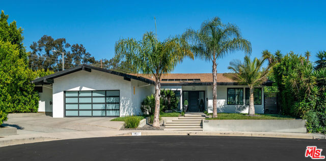 3001 Dona Nenita Place, Studio City CA: https://media.crmls.org/mediaz/2a03e5d3-d839-490b-8fc5-777d8ed8ff72.jpg
