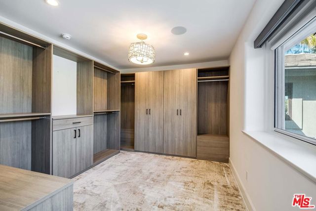 3201 Viola Place, Marina del Rey CA: https://media.crmls.org/mediaz/2a0400c1-d726-4bef-9cdb-a59684ac05e3.jpg