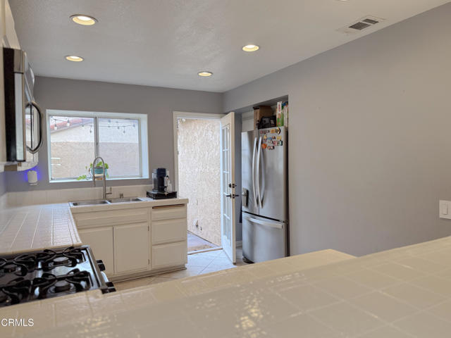 Detail Gallery Image 11 of 23 For 411 E Bard Rd, Oxnard,  CA 93033 - 3 Beds | 2/1 Baths