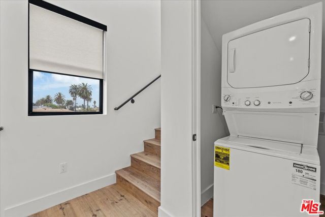3973 S Budlong Avenue, Los Angeles CA: https://media.crmls.org/mediaz/2a046823-58ab-48ca-a871-e1407c0513db.jpg