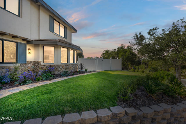 265 W Kelly Road, Thousand Oaks CA: https://media.crmls.org/mediaz/2a046c18-28bd-4a34-8206-334b145d0277.jpg