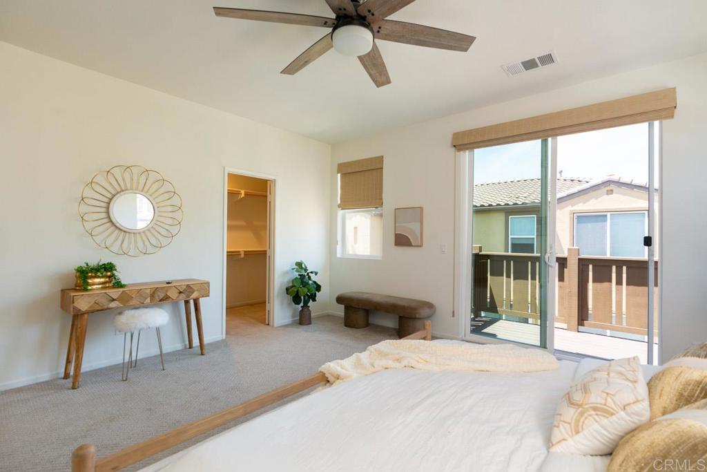 https://media.crmls.org/mediaz/2a052566-e1bc-4c6a-ab9e-ba2522c5991a.jpg?preset=X-Large