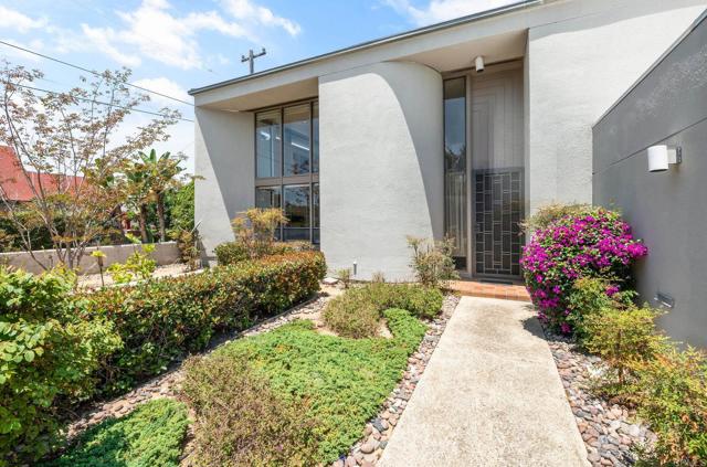 Detail Gallery Image 3 of 45 For 3112 N Mountain View Dr, San Diego,  CA 92116 - 4 Beds | 2 Baths