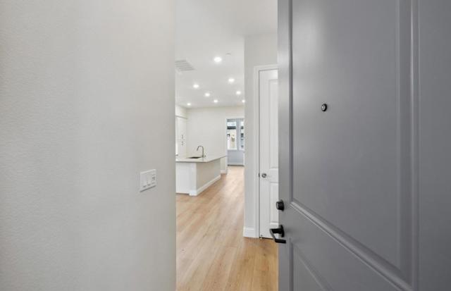 2449 Willow Way, San Mateo CA: https://media.crmls.org/mediaz/2a06011f-c63a-4dc6-9e04-7b7d91d96ce5.jpg