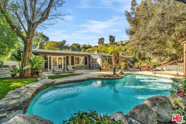 7170 Deveron Ridge Road, West Hills CA: https://media.crmls.org/mediaz/2a06cd03-c1ff-4918-a088-e4da3f8cac95.jpg