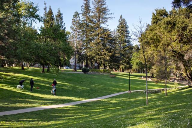 327 Bachman Avenue, Los Gatos CA: https://media.crmls.org/mediaz/2a070bb8-02ee-4f3b-9241-87037a931951.jpg