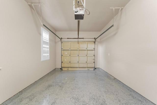 9652 Cooper Place, Gilroy CA: https://media.crmls.org/mediaz/2a074aaa-1c3e-40de-b988-0494ca54bab3.jpg