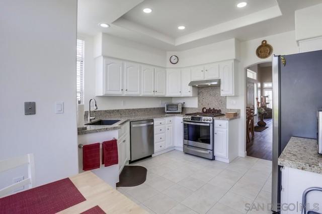 3367 Malta Way, Oceanside CA: https://media.crmls.org/mediaz/2a077ea3-d6c0-44b9-ae61-52314e8a8f71.jpg
