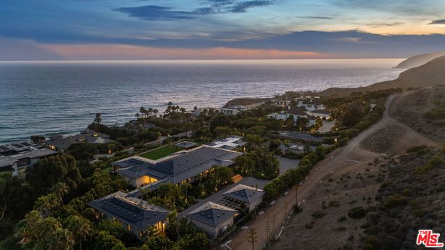 Drew Fenton | 11809 Ellice Street Malibu CA | MLS: 7307289 Drew Fenton | 11809 Ellice Street Malibu CA | MLS: 7307289