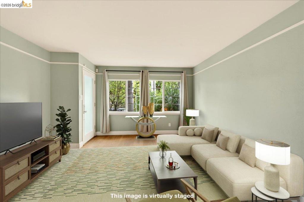 https://media.crmls.org/mediaz/2a096061-37c3-47e5-a90c-0760525008ee.jpg?preset=X-Large