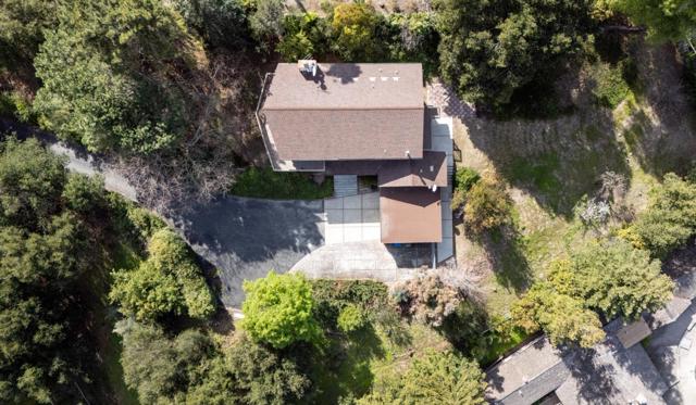 11569 Arroyo Oaks Drive, Los Altos Hills CA: https://media.crmls.org/mediaz/2a0965bf-70b9-4b79-84fb-b5ead7cc7cc6.jpg