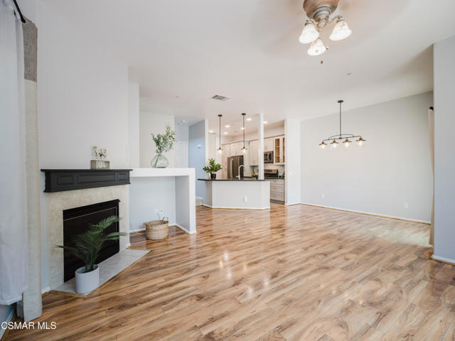 1368 Ashton Park Lane, Newbury Park CA: https://media.crmls.org/mediaz/2a0c26fd-9865-4233-8079-705d174b3fcf.jpg