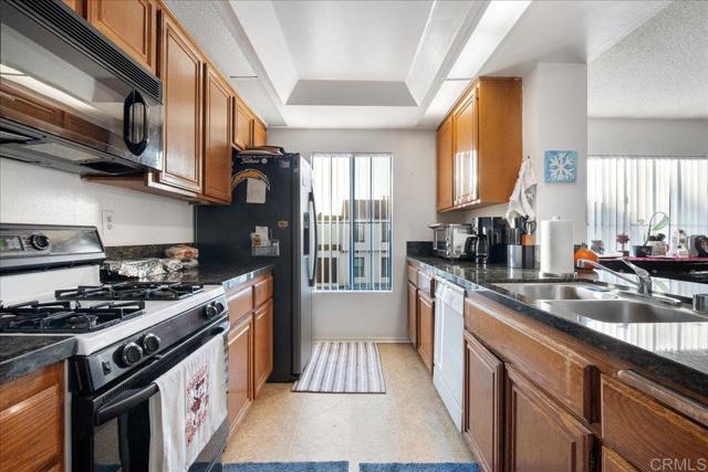 Detail Gallery Image 2 of 19 For 6956 Sandpiper Pl, Carlsbad,  CA 92009 - 2 Beds | 2 Baths