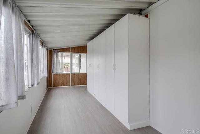276 N El Camino Real, Oceanside CA: https://media.crmls.org/mediaz/2a0f2c42-2e9e-46b4-a794-7eb583971dc4.jpg