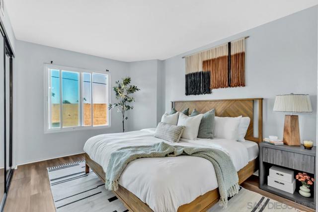 4452 Mentone St, San Diego CA: https://media.crmls.org/mediaz/2a0ffac0-df49-4c3d-9e77-927f0625b7ce.jpg