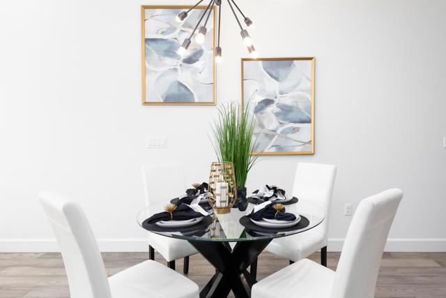 733 E Evelyn Avenue, Sunnyvale CA: https://media.crmls.org/mediaz/2a100c70-8c30-4eac-9890-0ea4a798942b.jpg