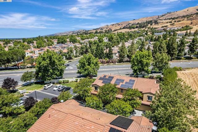 4182 Lautrec Dr, San Jose CA: https://media.crmls.org/mediaz/2a1038ee-b01c-426f-8093-bb47b77c5e41.jpg