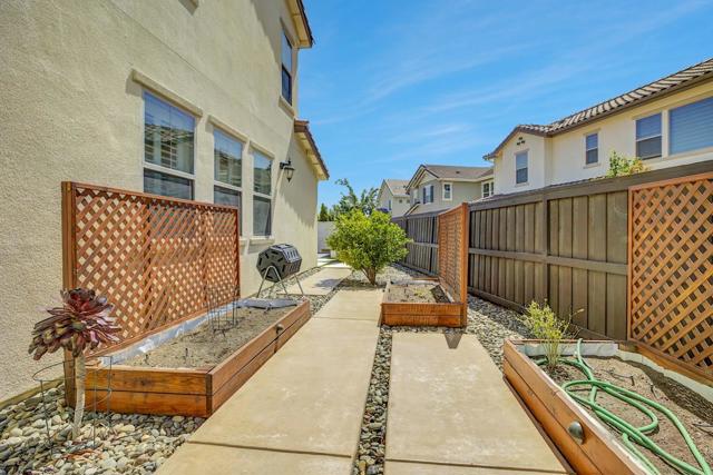 1246 S Wilshire Avenue, Mountain House CA: https://media.crmls.org/mediaz/2a1066d9-7226-4081-b16a-bb1e91426483.jpg