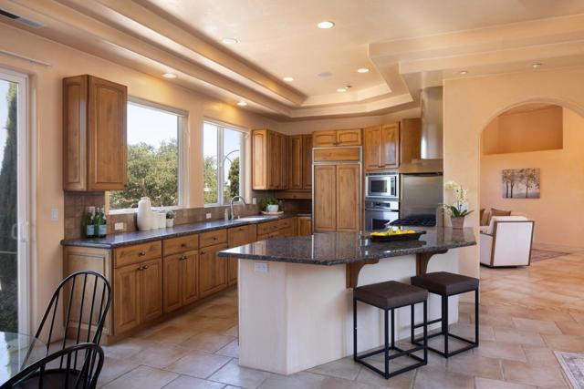 25440 Boots Road, Monterey CA: https://media.crmls.org/mediaz/2a106875-41db-4c78-847c-6271d09cddda.jpg