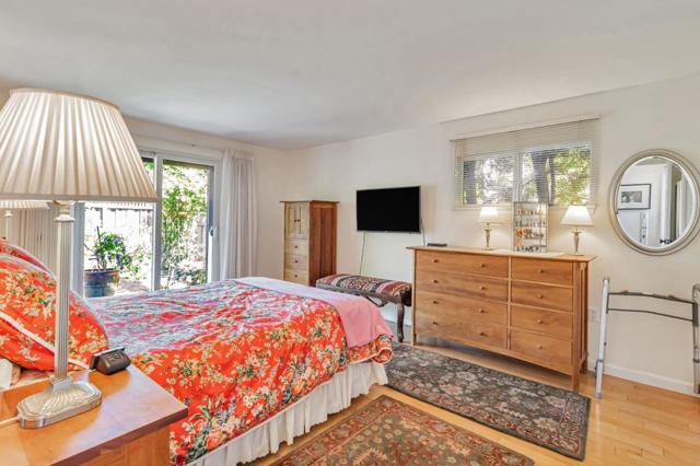 1025 Tamarind Street, Montara CA: https://media.crmls.org/mediaz/2a112db1-ad78-4c7b-a5bf-a57379974f6f.jpg