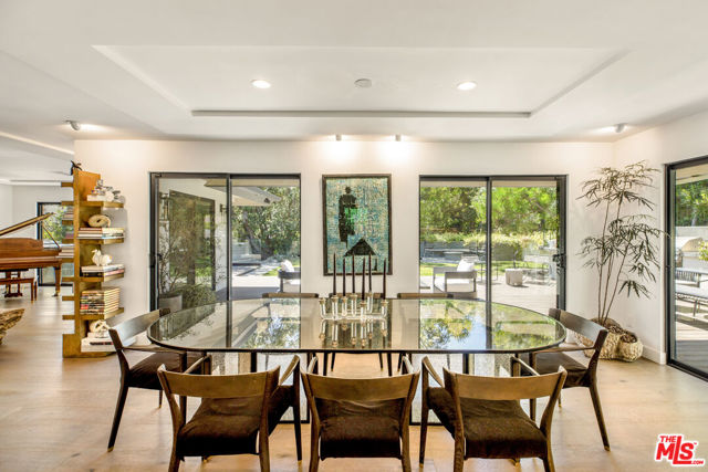 811 N Norman Place, Los Angeles CA: https://media.crmls.org/mediaz/2a11d0a2-66f3-4f8e-bdce-9e05c137b782.jpg