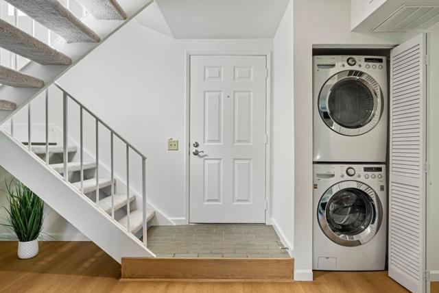 181 Centre Street, Mountain View CA: https://media.crmls.org/mediaz/2a11e865-f89b-4c12-a31d-dd32b8ff8163.jpg