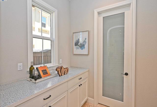 3009 Drysdale St, Danville CA: https://media.crmls.org/mediaz/2a11f17b-f495-4722-8f65-3d1c62029f25.jpg