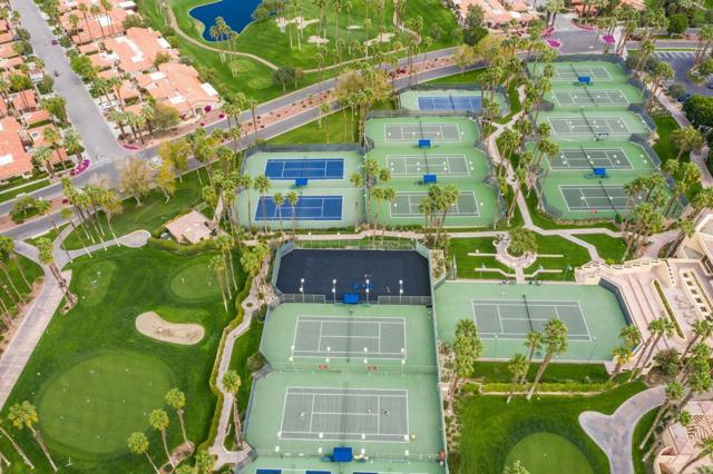 38782 Wisteria Drive, Palm Desert CA: https://media.crmls.org/mediaz/2a1211a8-ac41-48d4-8fcd-c3f4503ad849.jpg