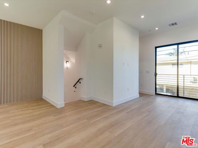 2817 S Redondo Boulevard, Los Angeles CA: https://media.crmls.org/mediaz/2a1228d0-2c15-4d5c-a80c-917cbd92c4d8.jpg