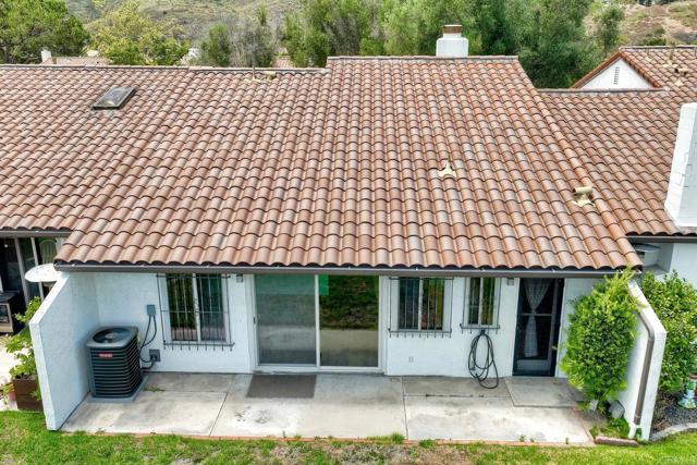 14787 Caminito Orense Oeste, San Diego CA: https://media.crmls.org/mediaz/2a12501a-60a9-49bd-8363-e6baea696ccc.jpg