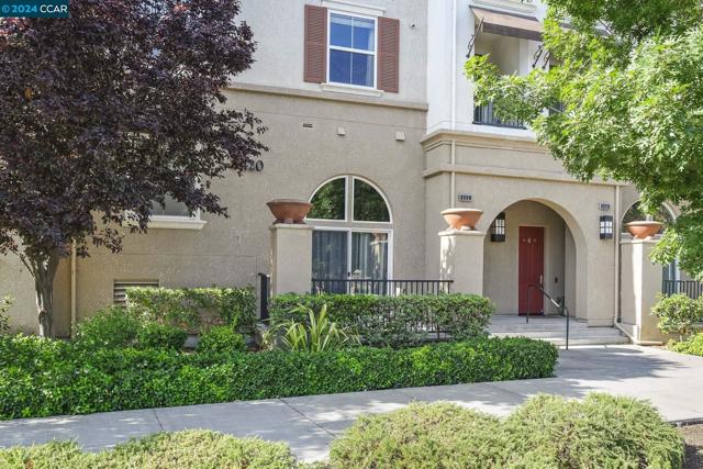 3420 Finnian Way Unit 112, Dublin, California 94568-4534, 2 Bedrooms Bedrooms, ,2 BathroomsBathrooms,Condominium,For Sale,Finnian Way Unit 112,41066866