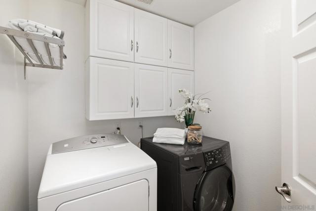 1614 Wesley Way, Vista CA: https://media.crmls.org/mediaz/2a12e1fb-0342-465e-950c-fa758d131f0d.jpg