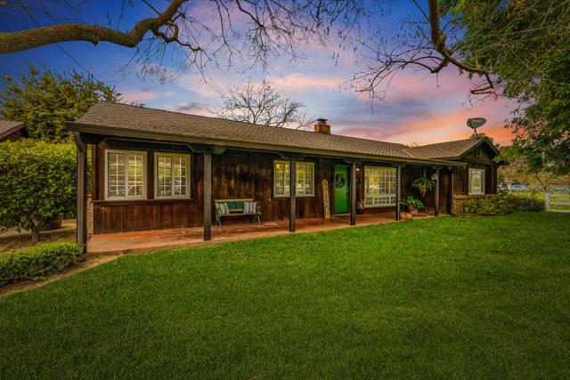 13755 Columbet Avenue, San Martin CA: https://media.crmls.org/mediaz/2a130645-a04e-467e-bb2c-37daebb76cc3.jpg