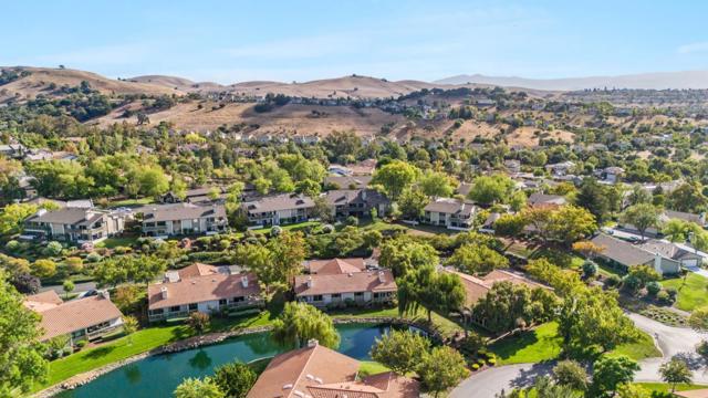 8501 Grenache Court, San Jose CA: https://media.crmls.org/mediaz/2a143327-4135-4fba-8392-947eaceeccb5.jpg