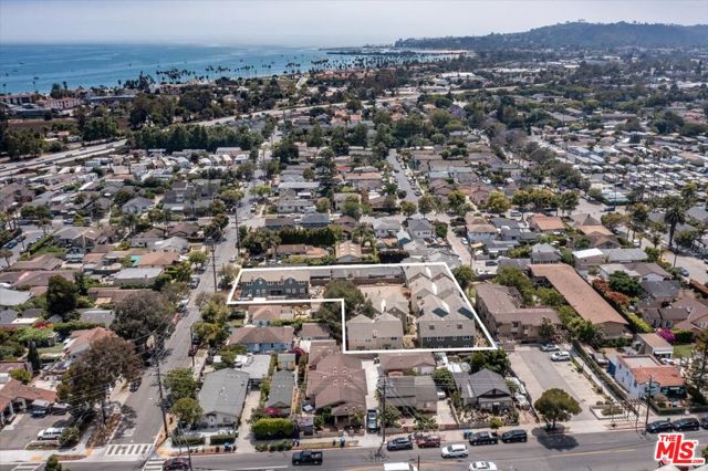 1317 Punta Gorda, Santa Barbara CA: https://media.crmls.org/mediaz/2a1546d4-dd5b-47d9-a64b-dec1bfbad8f0.jpg