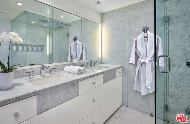 Drew Fenton | 1000 Stradella Road Los Angeles CA | MLS: 7195290