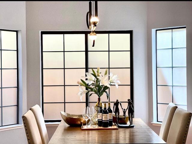 722 Jennifer Way, Milpitas CA: https://media.crmls.org/mediaz/2a15cb2a-b97f-4c53-87f7-4cb06fb82a90.jpg