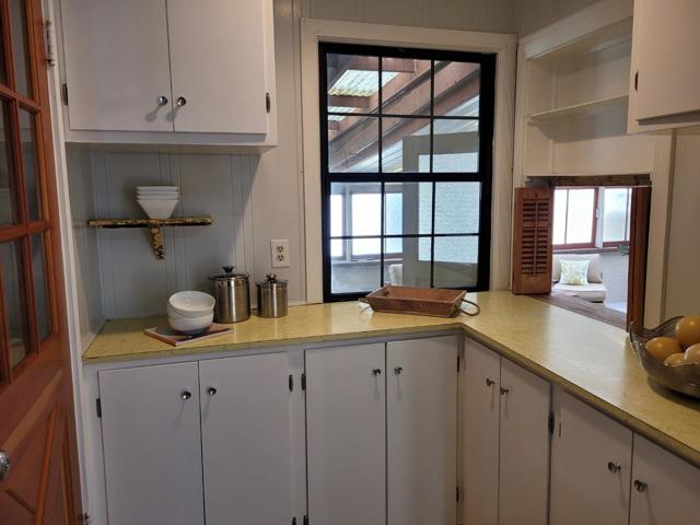 297 N San Anselmo Avenue, San Bruno CA: https://media.crmls.org/mediaz/2a15d274-15fd-432e-b0f4-b358d0d406e1.jpg