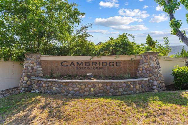 10598 Rancho Carmel Dr, San Diego CA: https://media.crmls.org/mediaz/2a15d928-a48b-46b3-b2cd-e1fb7ac229f8.jpg
