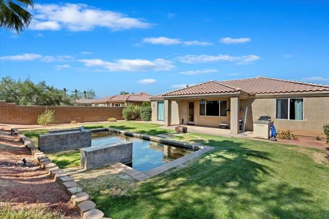 42330 Bridges Court, Indio CA: https://media.crmls.org/mediaz/2a15ef87-aa32-4afb-8833-7c1592a677de.jpg