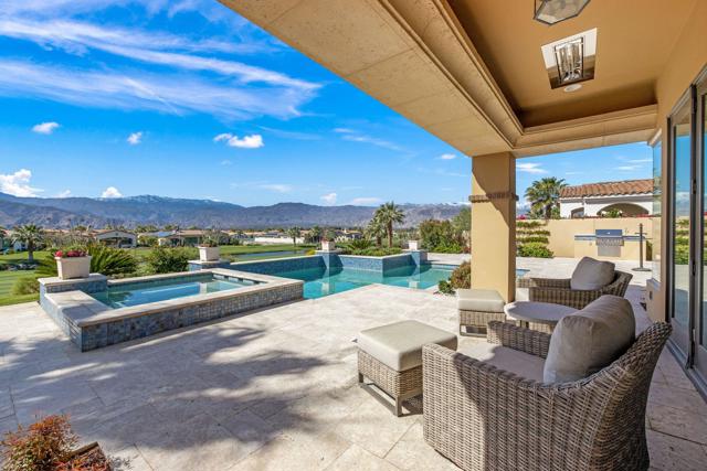 75741 Via Stia, Indian Wells CA: https://media.crmls.org/mediaz/2a1699f7-b385-4f8a-9ab1-fcb60fd6c4ea.jpg