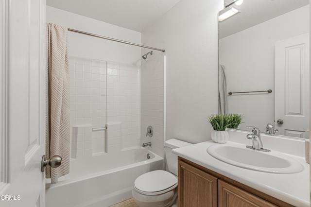 Detail Gallery Image 27 of 50 For 2916 Esperanza Way #F,  Simi Valley,  CA 93063 - 4 Beds | 3 Baths