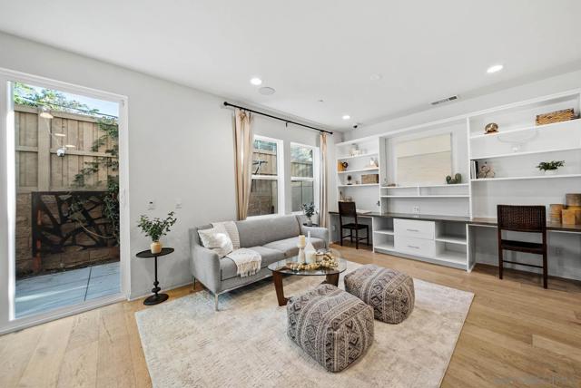 3135 Linwood St, Vista CA: https://media.crmls.org/mediaz/2a17b3e1-7bfd-448a-ba68-f621a42e6cd1.jpg