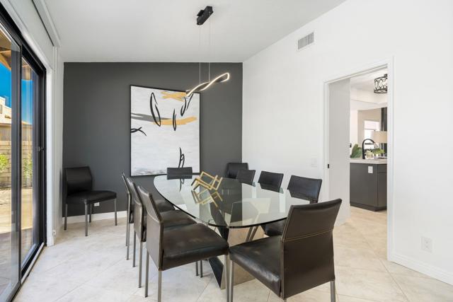 Image 21 of 51 For 74830 Waring Court