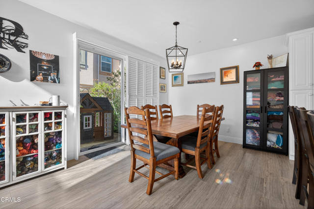 3746 Dunkirk Drive, Oxnard CA: https://media.crmls.org/mediaz/2a186e7d-7247-42ca-8893-79e32e7e4a55.jpg