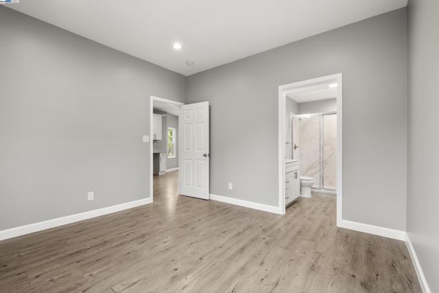 193 W Macarthur Blvd, Oakland CA: https://media.crmls.org/mediaz/2a194ea4-b183-408b-ac9a-642a2ce8c1a7.jpg